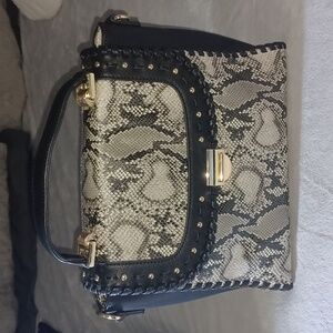Mia K Hand Bag